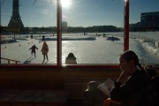Ледовый каток в Останкинском парке