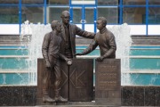 Памятник основателям Воскресенского хоккея