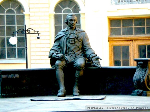 Памятник Ивану Шувалову