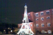 Эйфелева башня в Москве