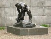 Скульптура «Булыжник - оружие пролетариата»
