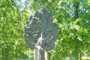 Памятник «Древо любви»