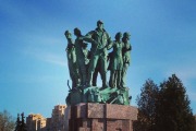 Памятник в честь пятидесятилетия студенческих стройотрядов